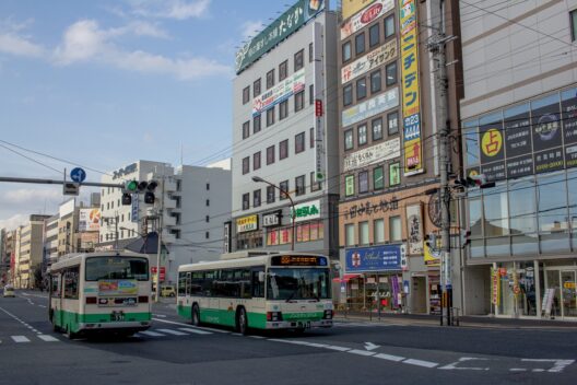 В Японии тестируют беспроводную зарядку электротранспорта на ходу